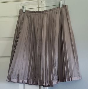 Pleated skirt